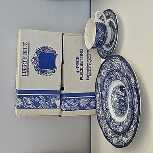 ❤️STAFFORDSHIRE LIBERTY BLUE 4-Piece Place Setting